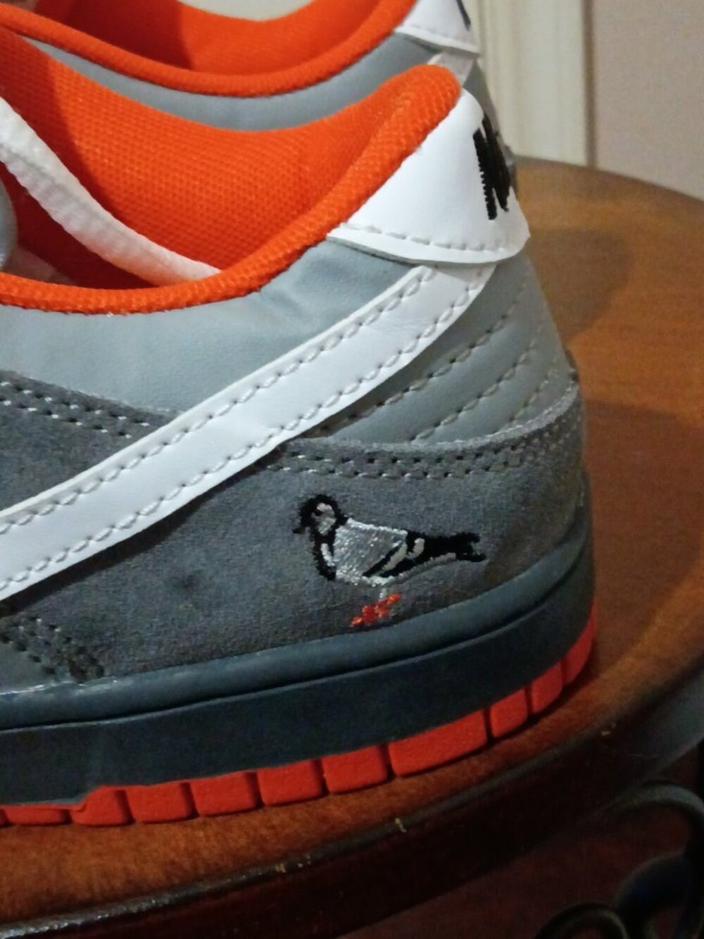 Nike SB Dunk Low Staple NYC Pigeon 304292-011 Women's Size 8 - Picture 4 of 15